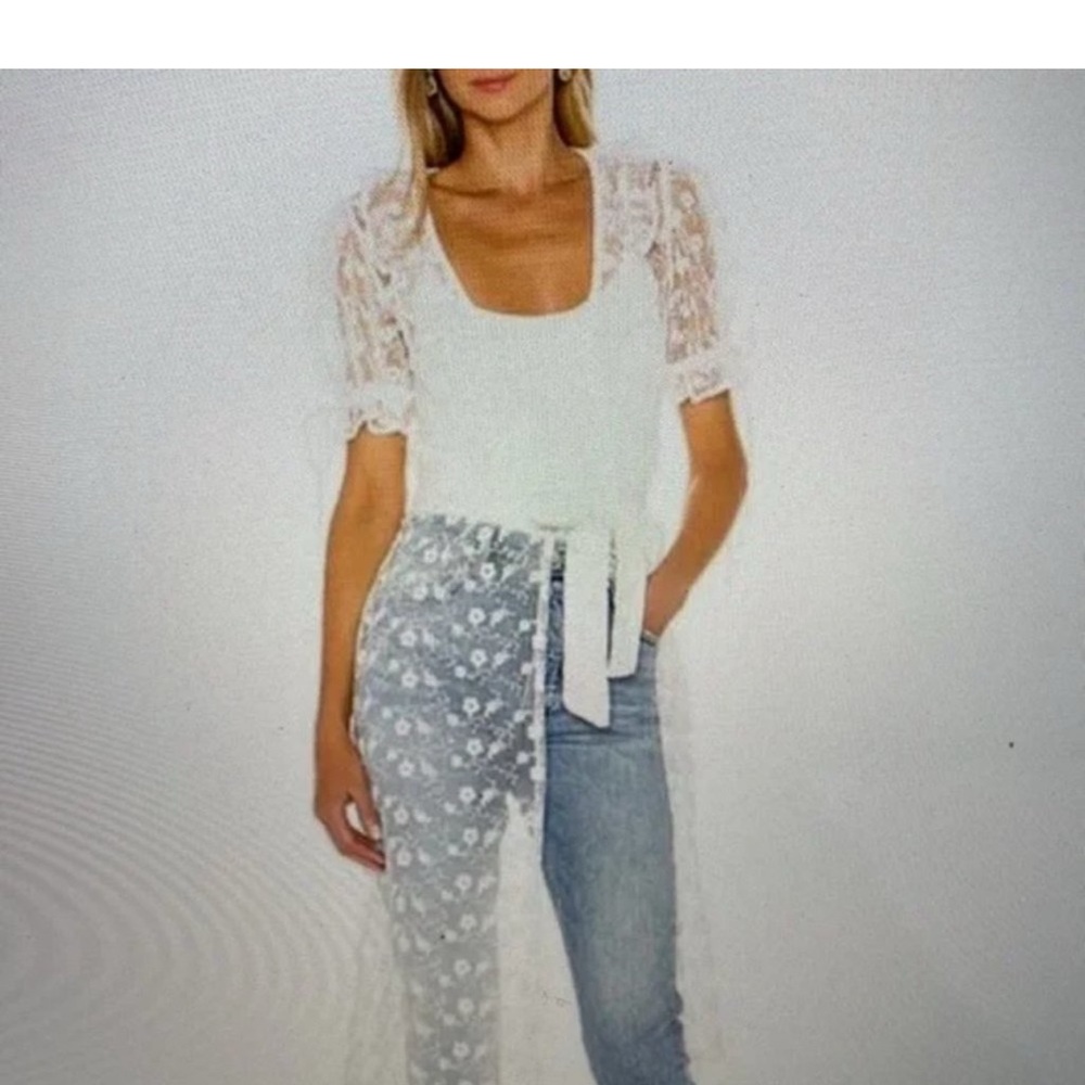 Majorelle lace overlay